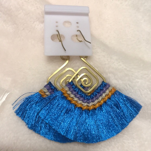 Handmade earring - Picture 1 of 1